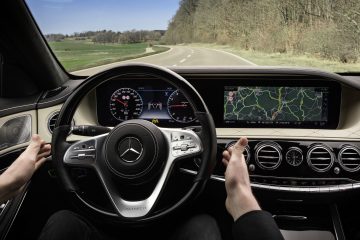 Sistemi di assistenza alla guida Mercedes: un nuovo passo avanti su Classe S