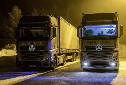 Mercedes porta vantaggi per autisti con luce diurna artificiale nella cabina di guida
