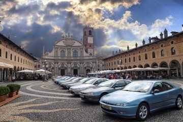 Peugeot 406 Coupé: un raduno europeo a Milano