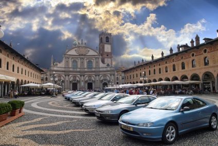 Peugeot 406 Coupé: un raduno europeo a Milano