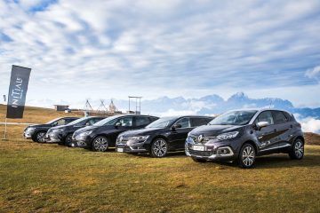 Renault punta in alto con Initiale Paris