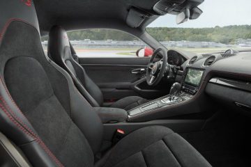 Interni in Alcantara per la Porsche 718 GTS