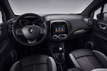 Alcantara “veste” serie limitata Renault Captur