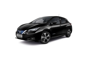 10.000 ordini in Europa in due mesi per Nissan LEAF