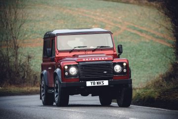 Defender torna sulle scene con un V8 da 500 cavalli