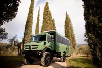 Unimog crea strade e disegna nuovi itinerari