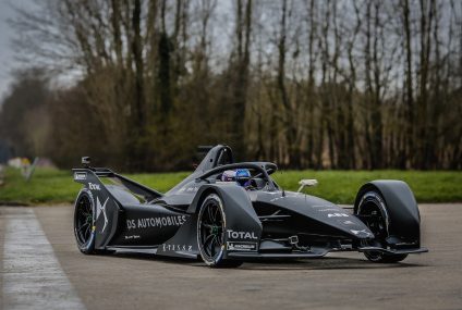Formula E tutta nuova da DS, primi giri per E-Tense FE 19 Formula E tutta nuova da DS, primi giri per E-Tense FE 19