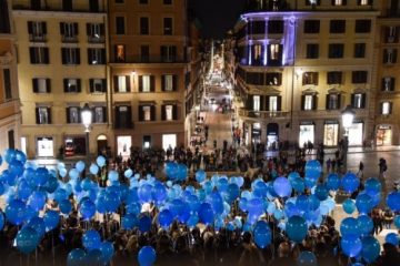 La Stella illumina Piazza di Spagna, nel centro di Roma