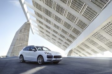 Porsche nuova Cayenne anche ibrida plug-in