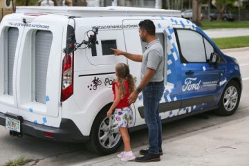 Ford e Postmates a Miami consegne a guida autonoma
